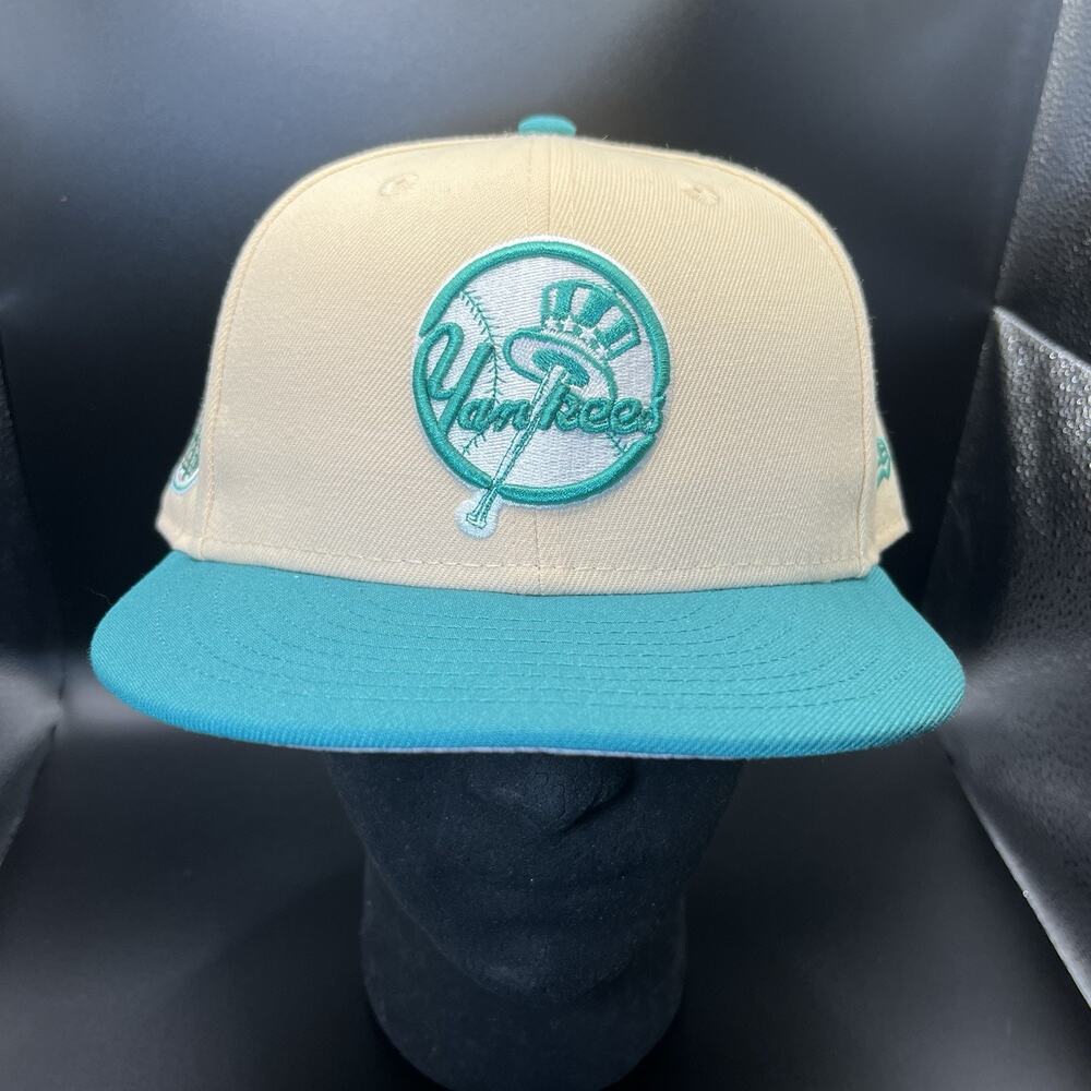 New Era Yankees Mango Forest 59FIFTY Fitted Hat Size 8 Natural Teal EUC